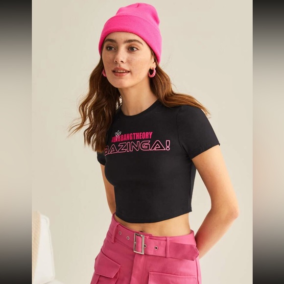 THE BIG BANG THEORY X SHEIN Letter Graphic Crop
Tee - Picture 4 of 6